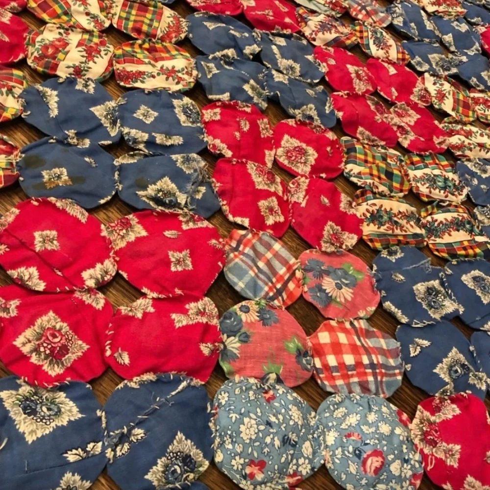 Antique Yo-yo Quilt, Suffolk Puff Coverlet Popcorn Quilt (appx 96”x90”)